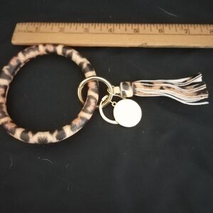 Keychain bracelet